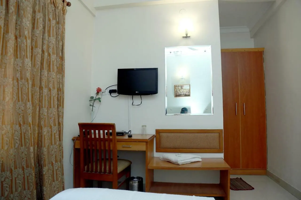 מלון Kochi Masi Residency