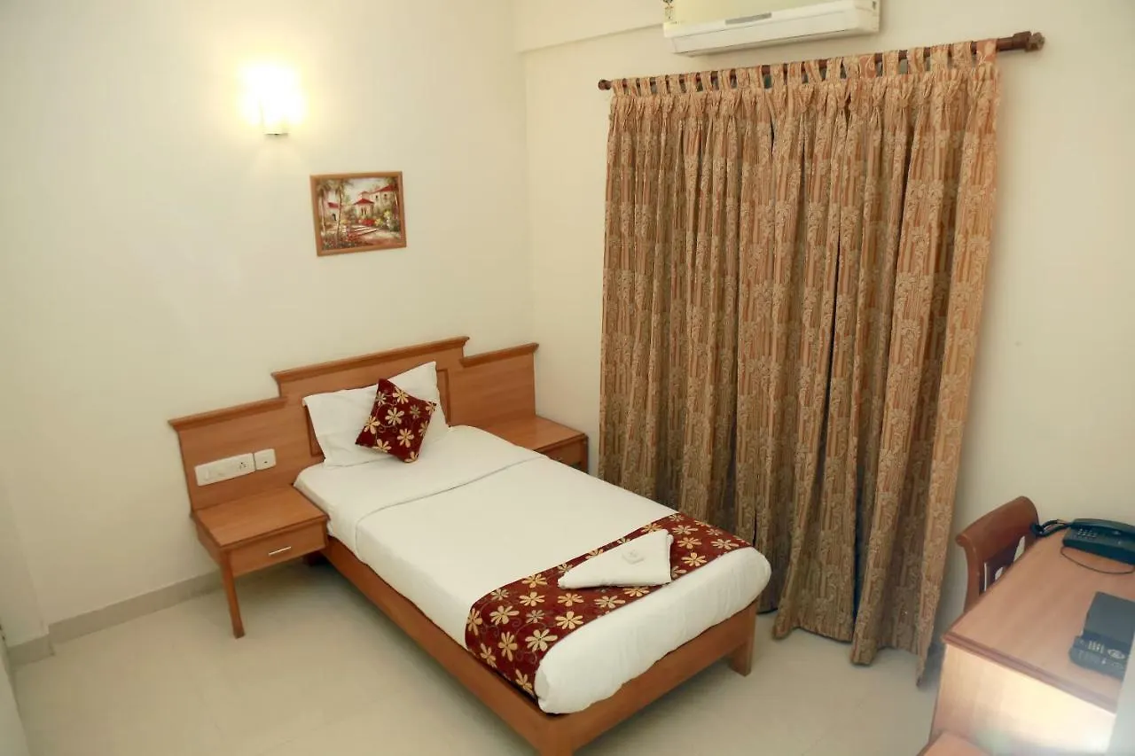 מלון Kochi Masi Residency